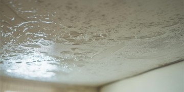 楼上漏水要告诉物业吗？